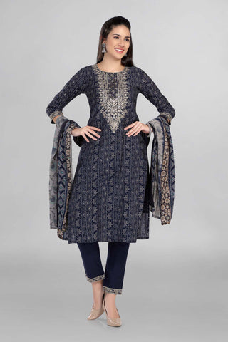 Blue Printed Thread Work Kurti With Beautiful Embroiderd Neck Line Work Paired With Plain Pant And Matching Dupatta