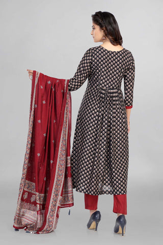 Black Colour Printed Kurti Paired With Pant And Dupatta