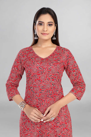 Maroon Colour Casual Wear Floral Printed Kurti