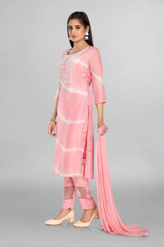 Baby Pink Colour Kurta With Neck Line Moti Work Paired With Plain Pant Chiffon Dupatta