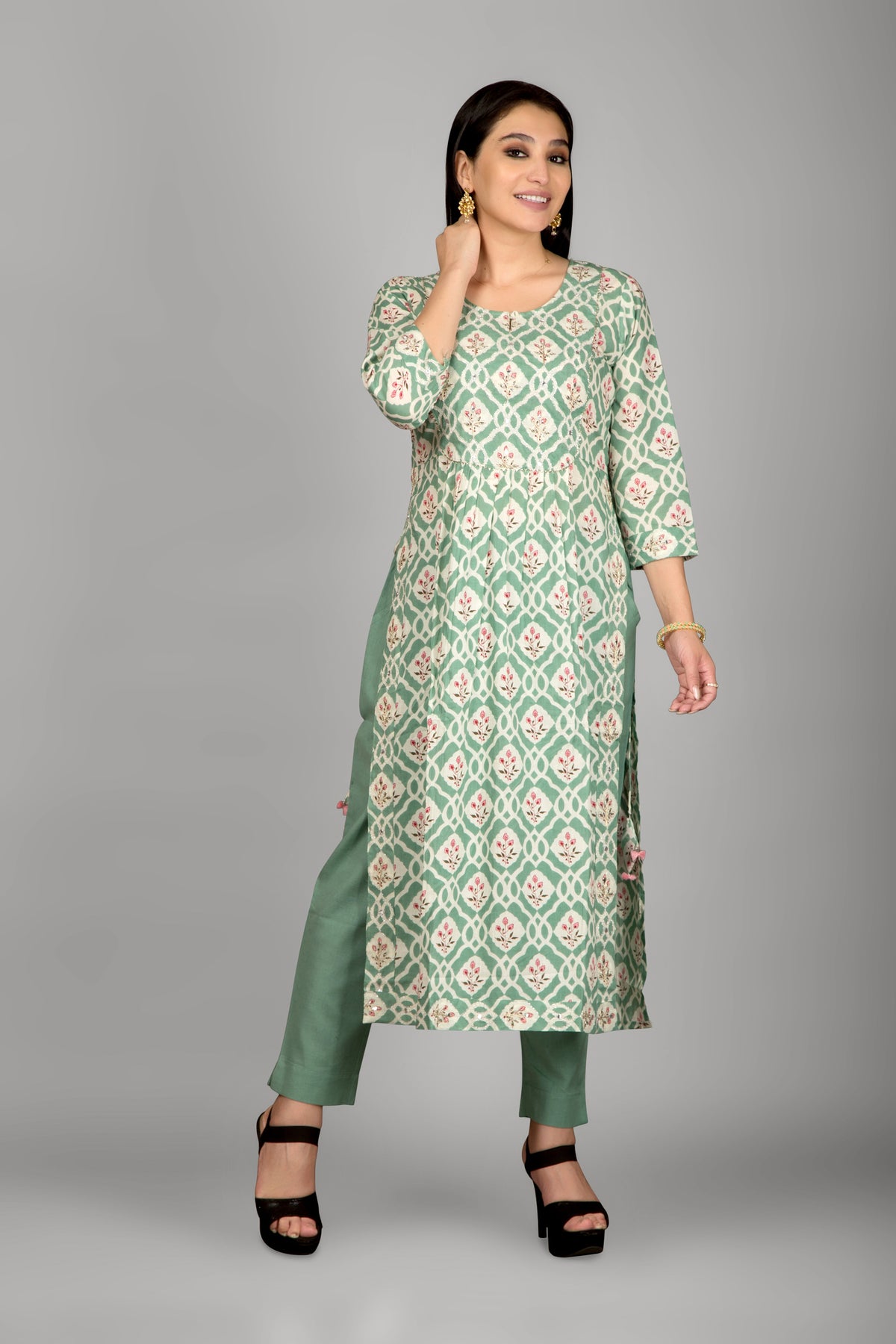 Light Green Printed Kurta Paired With Pant