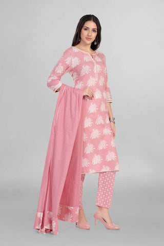 Baby Pink Causal Printed Kurti Paired With Pant And Dupatta