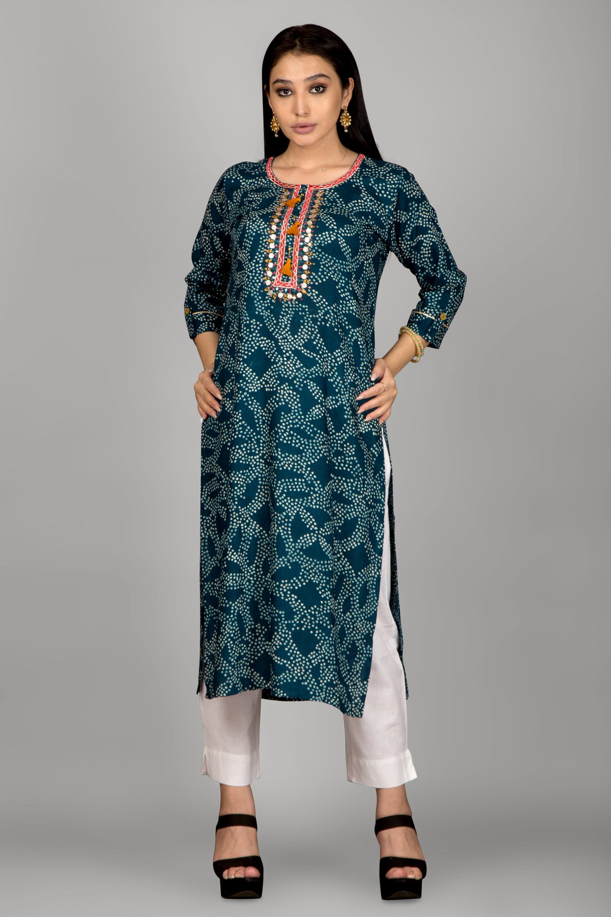 Rama Green Colour Kurta With Beautiful Neckline Work