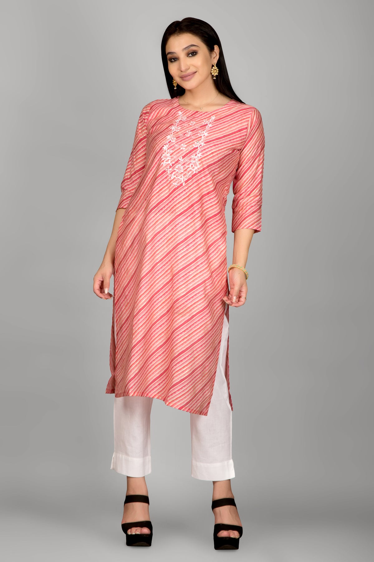 Light Pink Colour Kurta With Beautiful Neckline Hand Embroidery