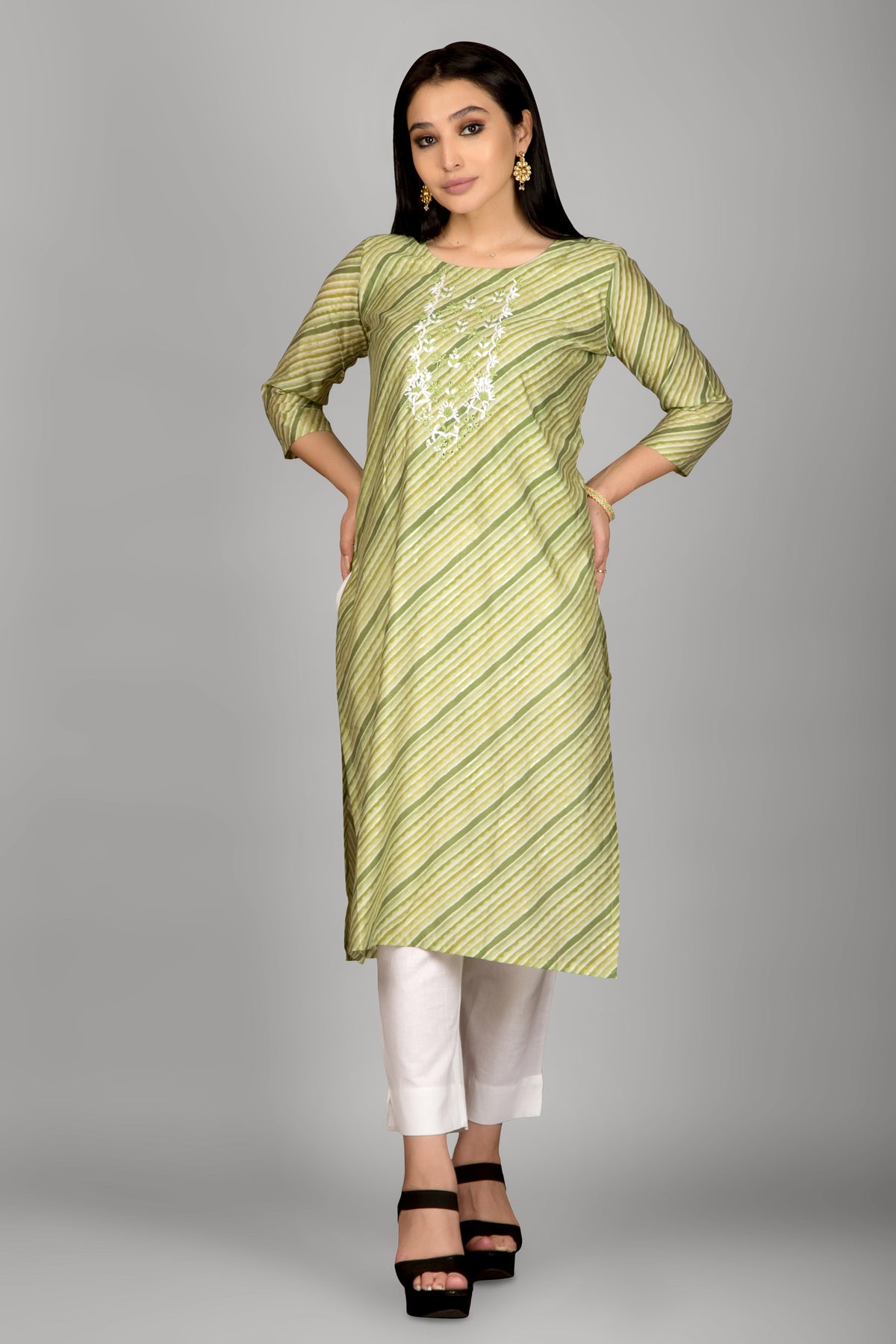 Green Colour Kurta With Beautiful Neckline Hand Embroidery