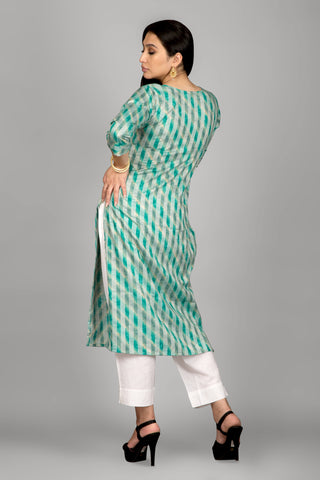 Green Colour Kurta With Beautiful Neckline Hand Embroidery