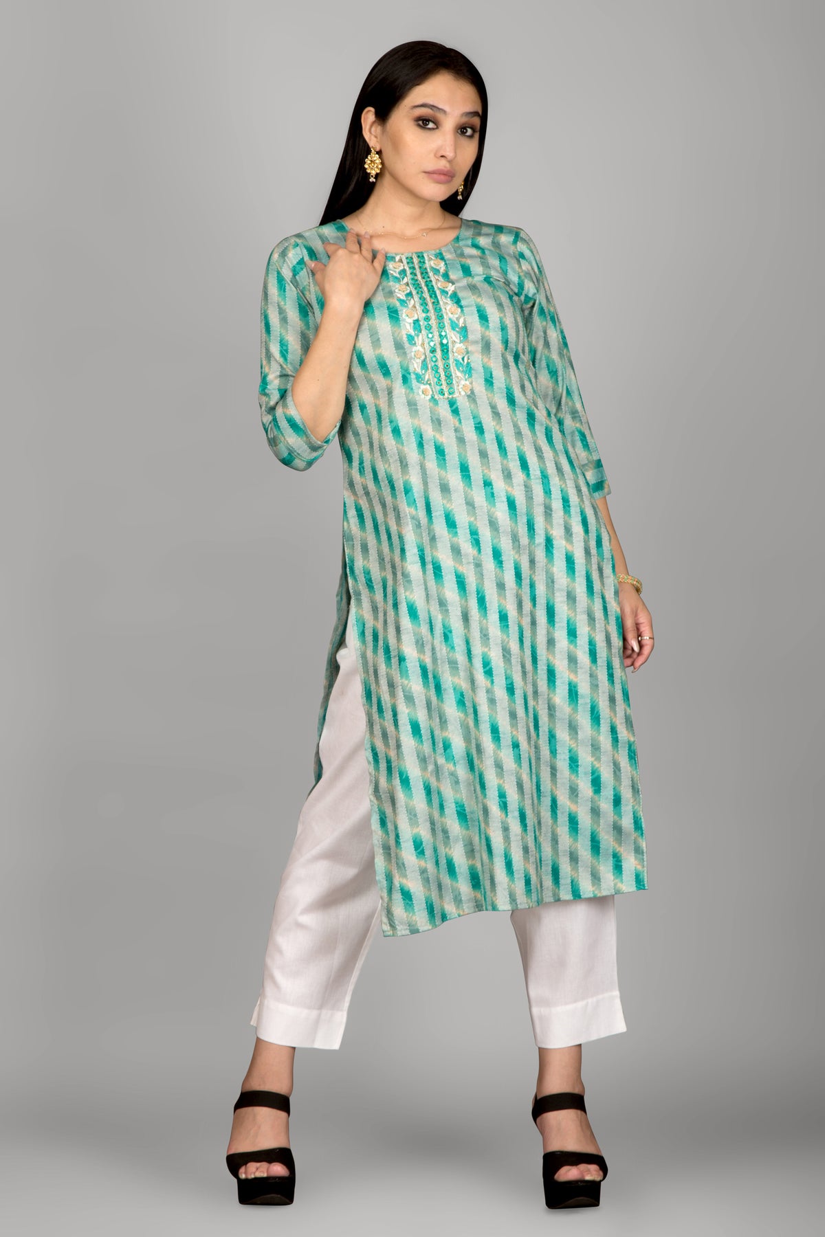 Green Colour Kurta With Beautiful Neckline Hand Embroidery