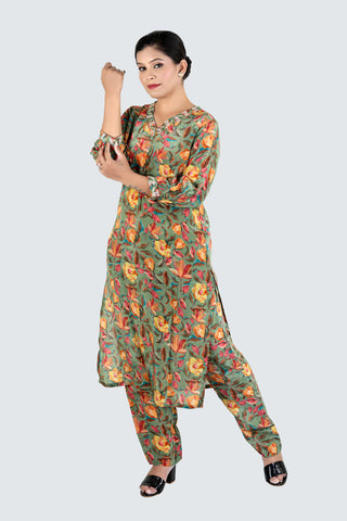 Green Colour Folral Printed Kurti Paired With Pant