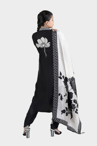 Black Colour Floral Printed Kurti Paired With Pant And Dupatta